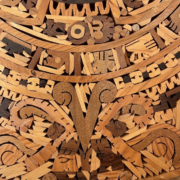 Wood Mosaic Round Wall Art of Aztec Calendar Cuauhxicalli - Picture 5 of 8